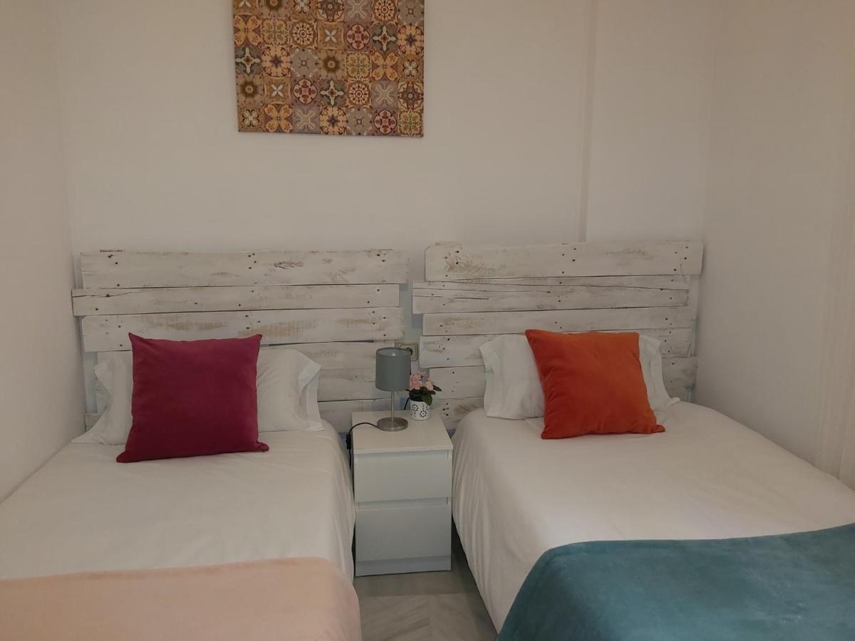 Apartamento San Luis. Plaza De Parking Gratis!!! Séville Extérieur photo